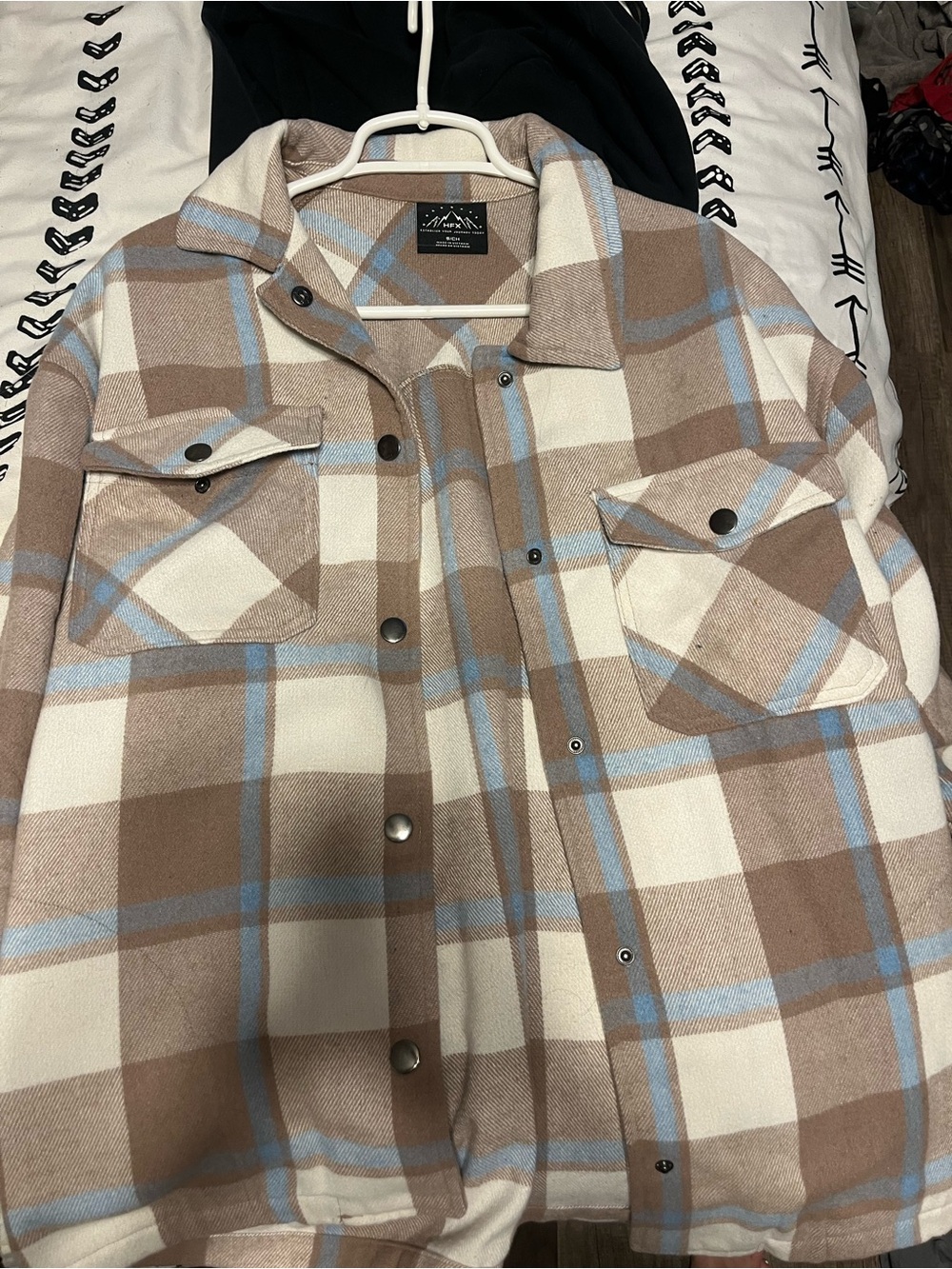 Women’s Plaid Button-Up Shacket in Cream, Tan & Light Blue